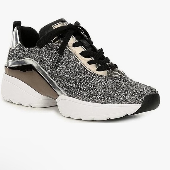 Wore them once. Still in great condition. - Picture 1 of 5